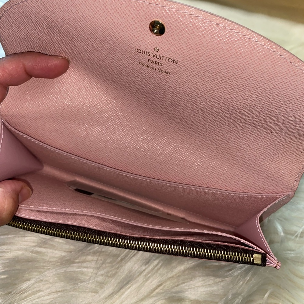 ⭐️Discontinued LV Caissa Wallet ⭐️ Pristine condition ⭐️ With tags - Picture 4 of 10